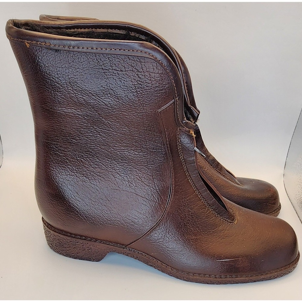 Women's Brown Rubber Waterproof Short Boots Front Zip Lined Size 9 - Picture 3 of 10